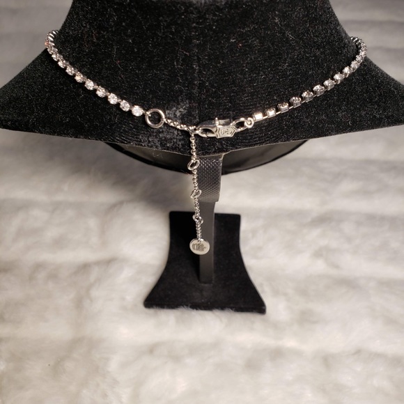 Juicy Couture Women’s Crystal Bow Necklace - Picture 3 of 6